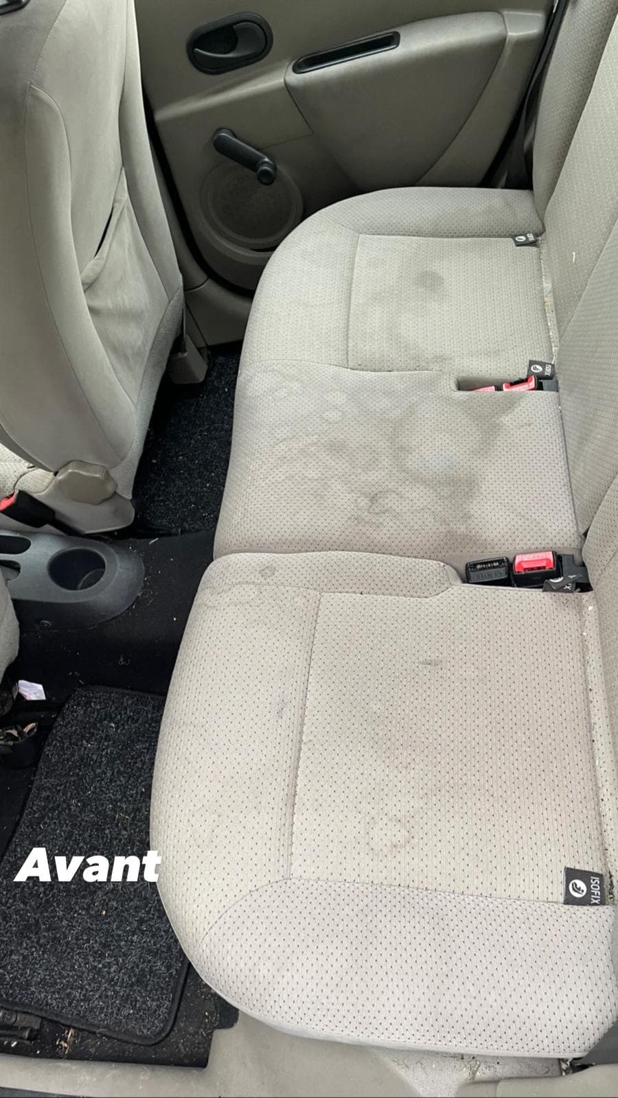 Banquette tissu clair avant apres nettoyage CLEAN CARS MRQS, Avant
